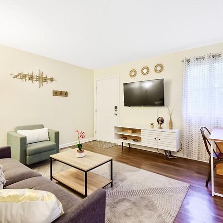 Dapper Digs - King Bed - Long Term Stays - Duke Durham Extérieur photo
